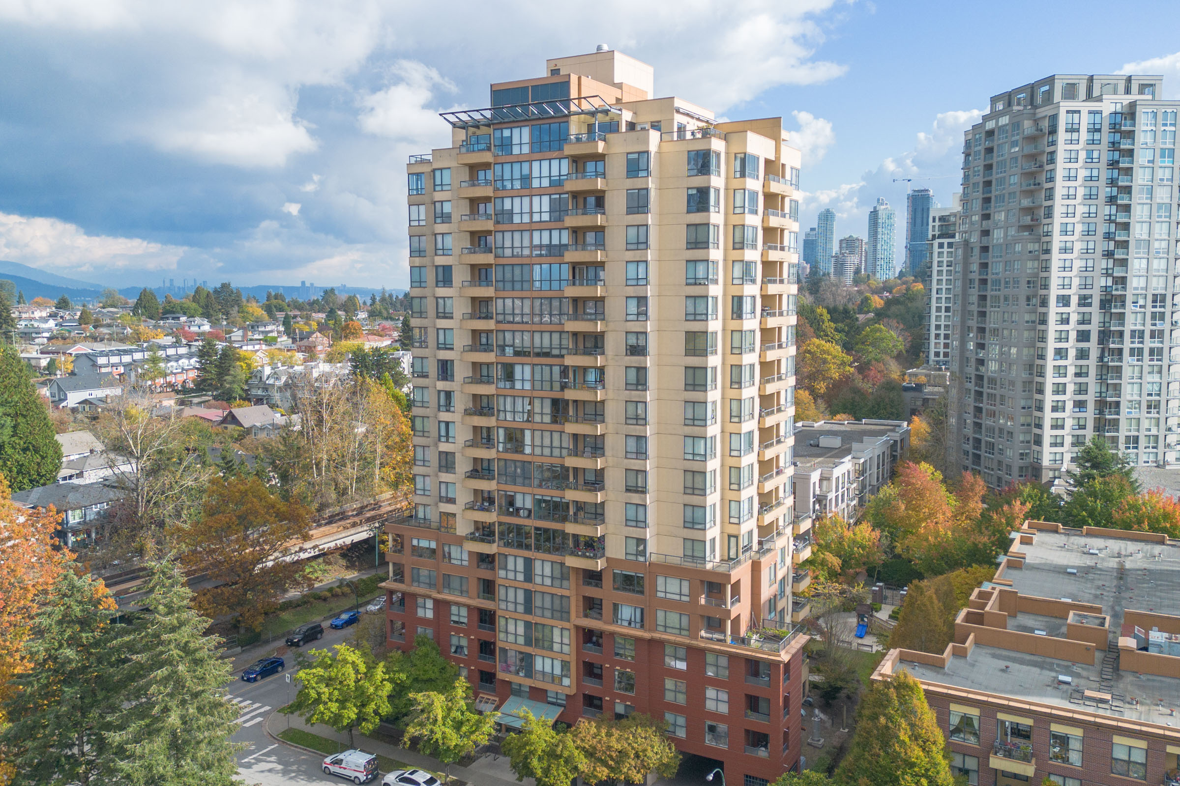 1205 5288 Melbourne Street, Vancouver, British Columbia  V5R 6E6 - Photo 1 - R2939429